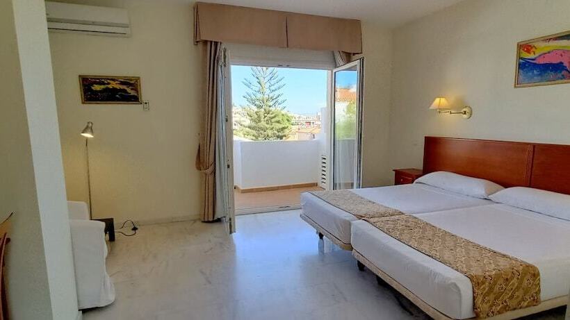 Номер Стандарт, La Luna Blanca