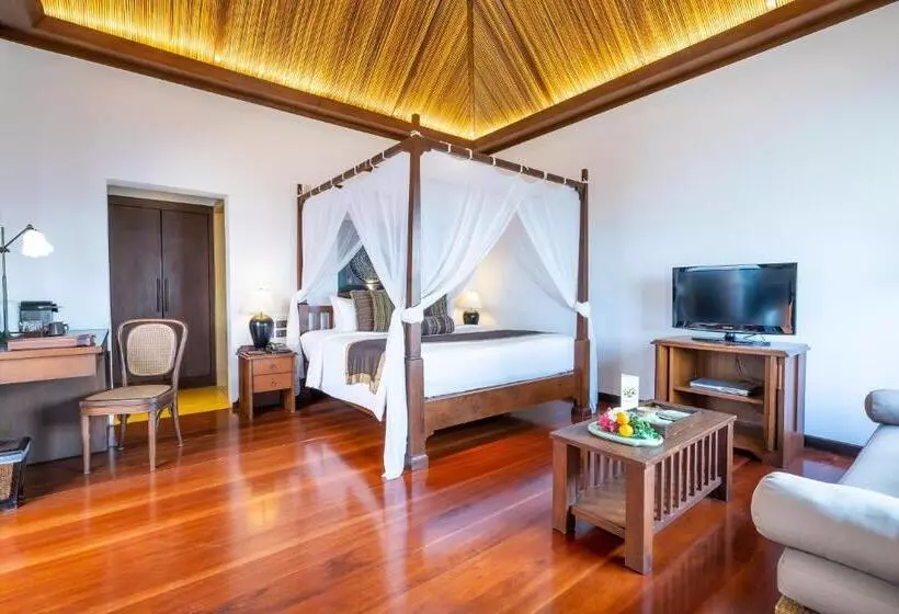 اتاق پرمیوم با چشم‌انداز دریا, Le Vimarn Cottages & Spa