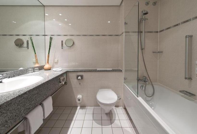 Трехместный Президентский, Leonardo Hotel Heidelberg