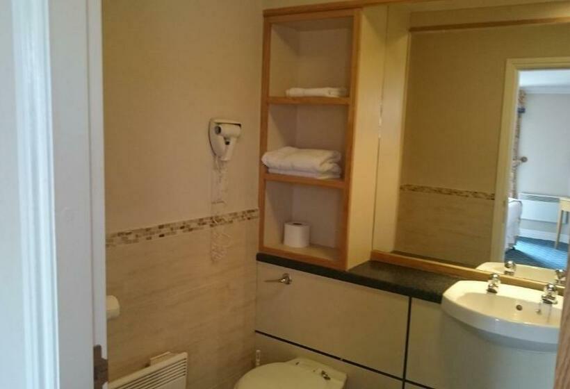 חדר סטנדרט, The Queens