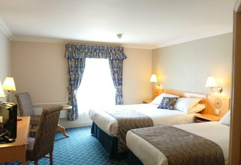 חדר סטנדרט, The Queens