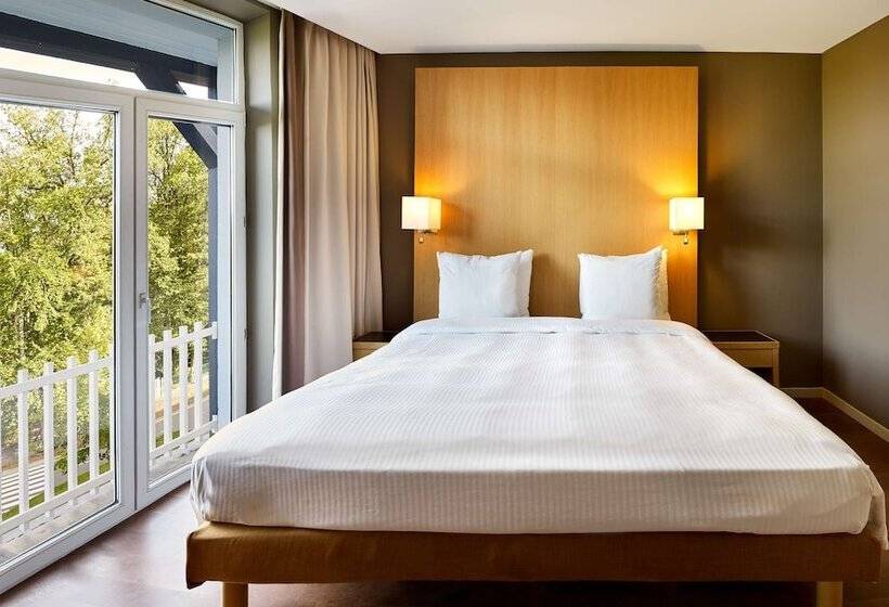 جناح مزوَّد بشرفة, Radisson Blu Balmoral