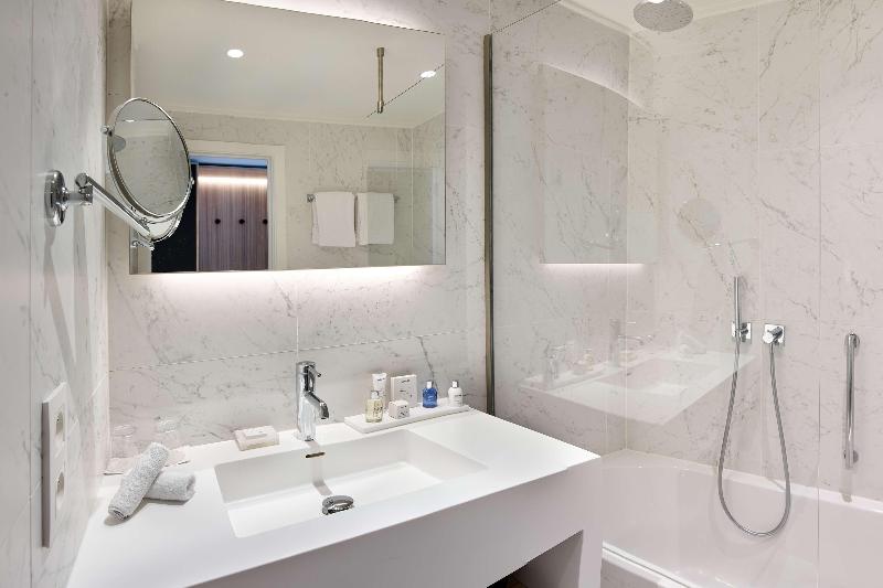 Номер Премиум, Radisson Blu Balmoral
