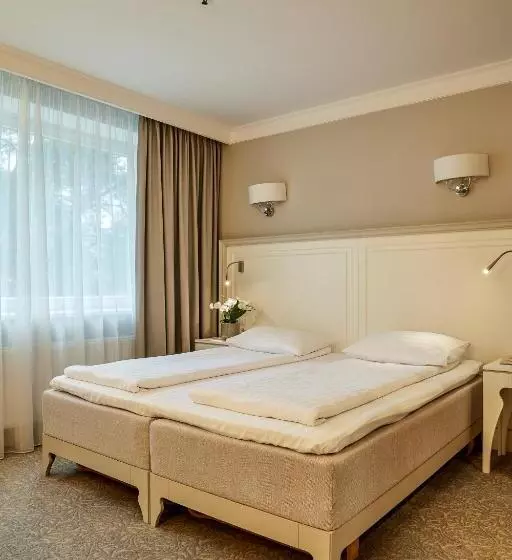 اتاق استاندارد, Ratonda Centrum Hotels