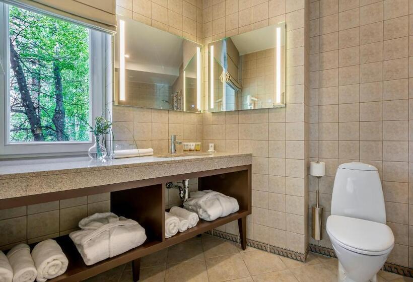 سوییت, Ratonda Centrum Hotels