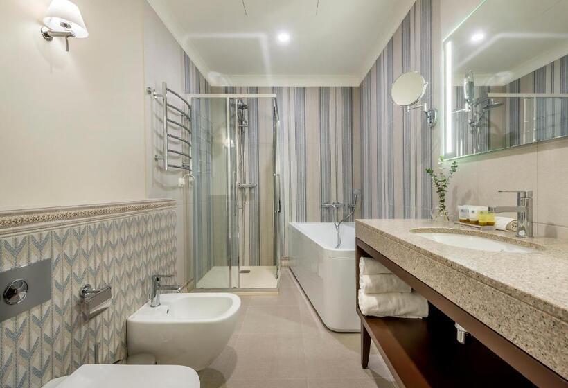 سوییت, Ratonda Centrum Hotels