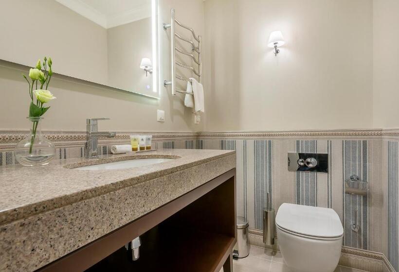 سوییت, Ratonda Centrum Hotels