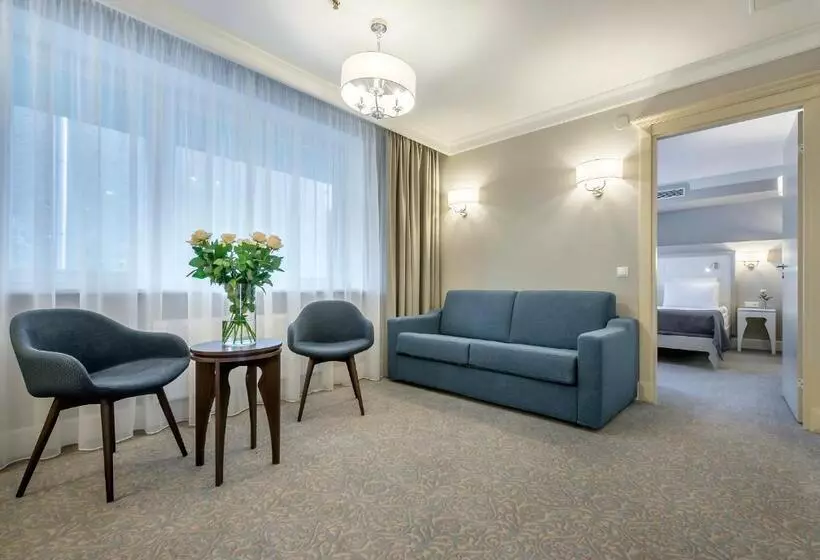 سوییت, Ratonda Centrum Hotels