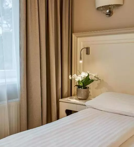 اتاق استاندارد, Ratonda Centrum Hotels