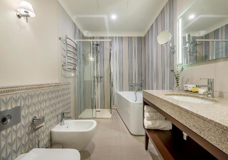 سوییت, Ratonda Centrum Hotels