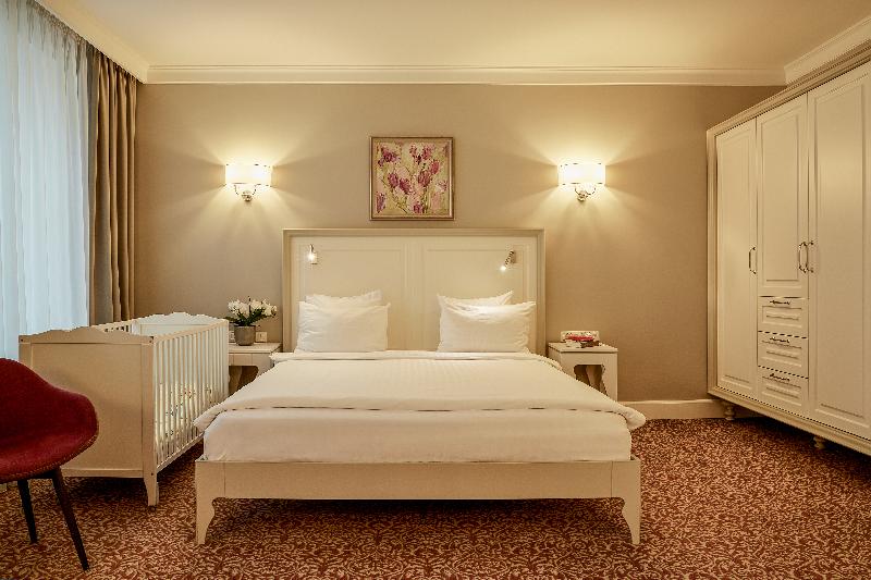 سوییت, Ratonda Centrum Hotels