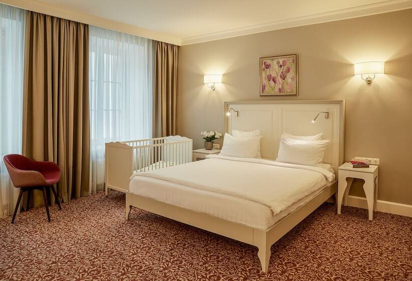 سوییت, Ratonda Centrum Hotels