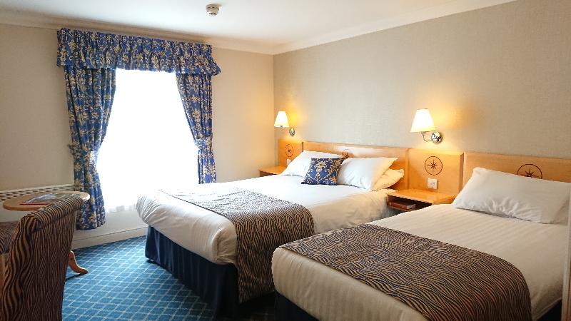 חדר סטנדרט, The Queens