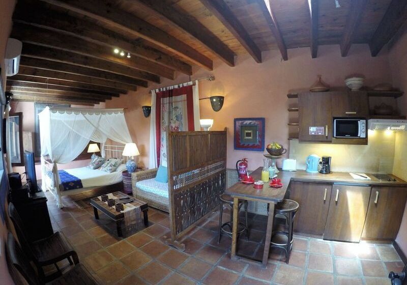 חדר סופריור נוף לנהר, The Queens