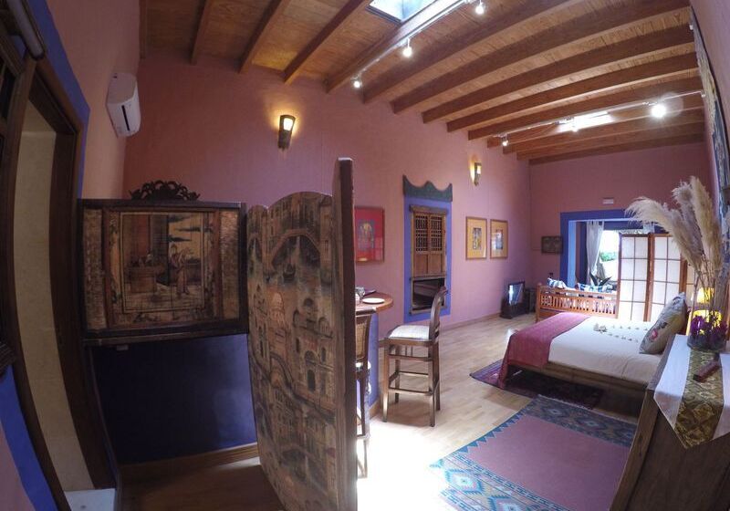 חדר סופריור נוף לנהר, The Queens