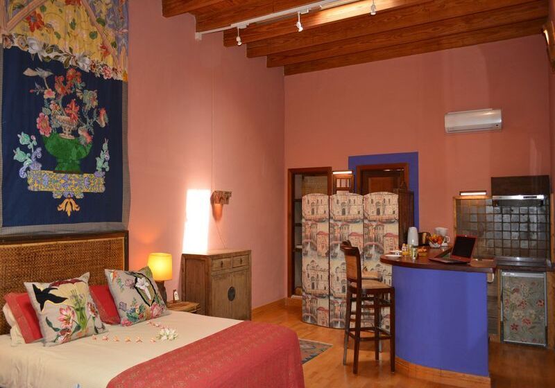 חדר סופריור נוף לנהר, The Queens