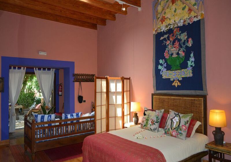 חדר סופריור נוף לנהר, The Queens