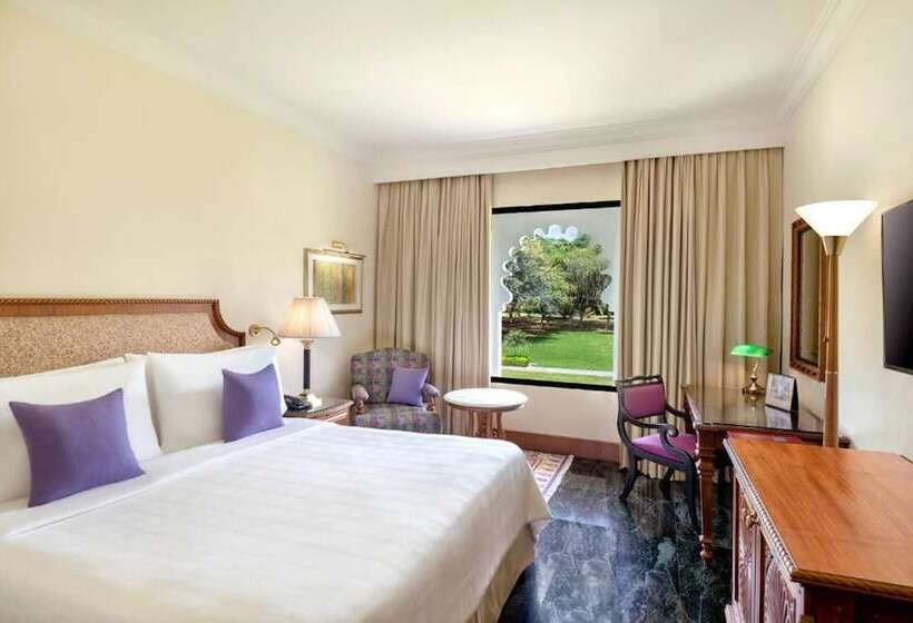 חדר דלוקס נוף בריכה, Trident Udaipur