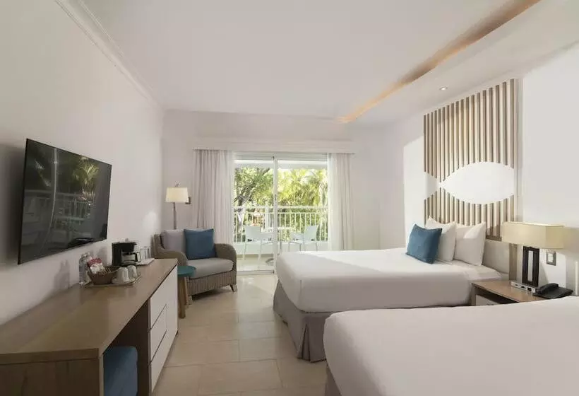 اتاق پریمیوم با چشم‌انداز باغ, Wyndham Alltra Samana All Inclusive Resort