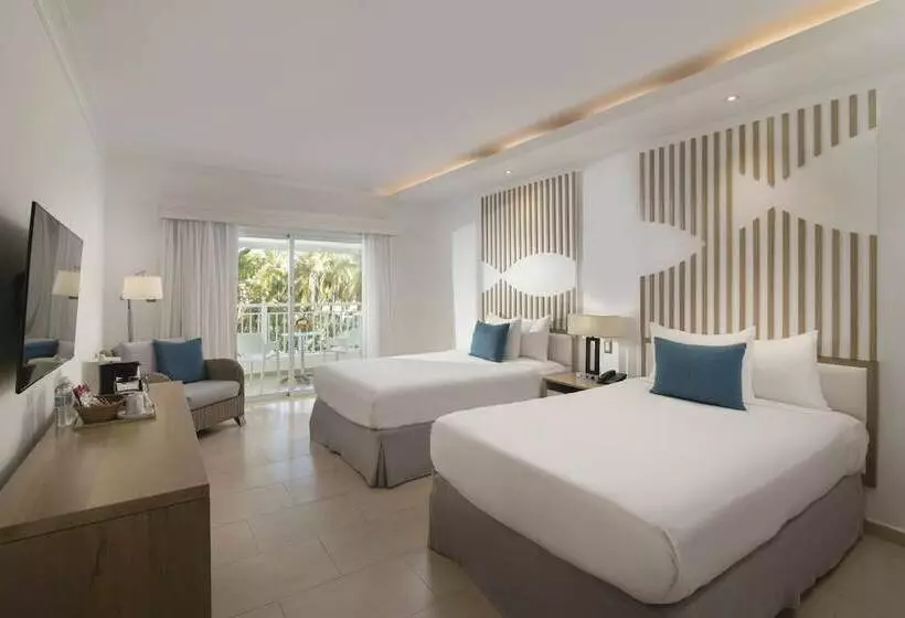 اتاق پریمیوم با چشم‌انداز باغ, Wyndham Alltra Samana All Inclusive Resort