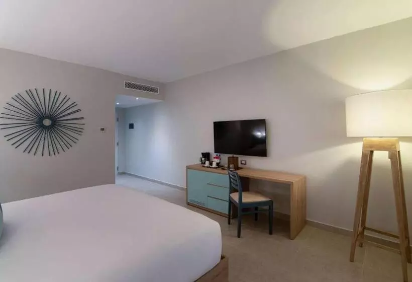 اتاق استاندارد با تخت بزرگ, Wyndham Alltra Samana All Inclusive Resort