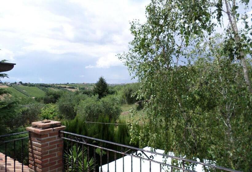 غرفة قياسية مزوَّدة بشُرفة, Bed And Breakfast Villa Algi