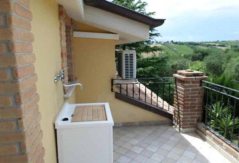 Номер Стандарт с Балконом, Bed And Breakfast Villa Algi