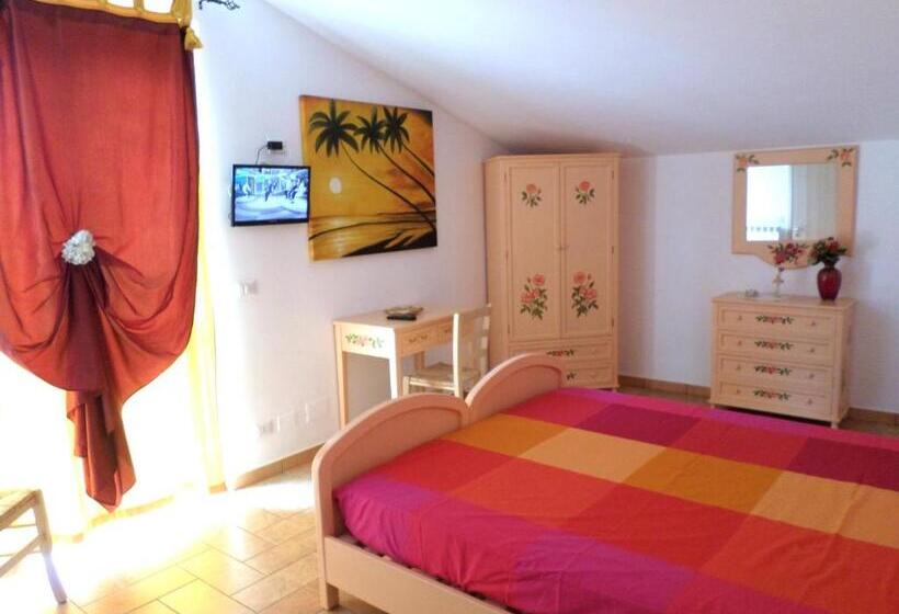 غرفة قياسية مزوَّدة بشُرفة, Bed And Breakfast Villa Algi