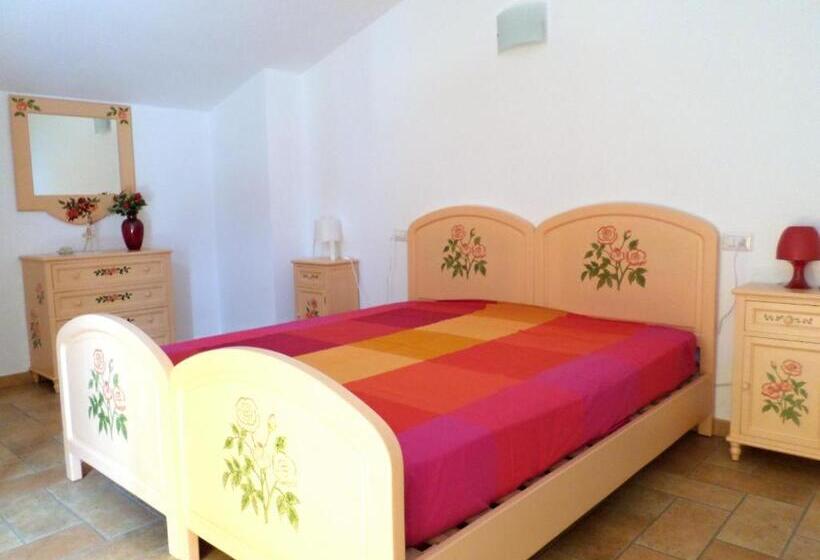 غرفة قياسية مزوَّدة بشُرفة, Bed And Breakfast Villa Algi