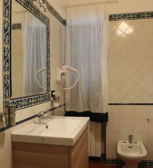 コンフォートトリプルルーム, Circeea Beach B&b