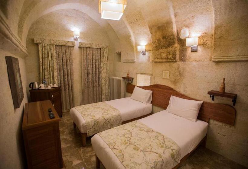 جناح عائلي, Agarta Cave