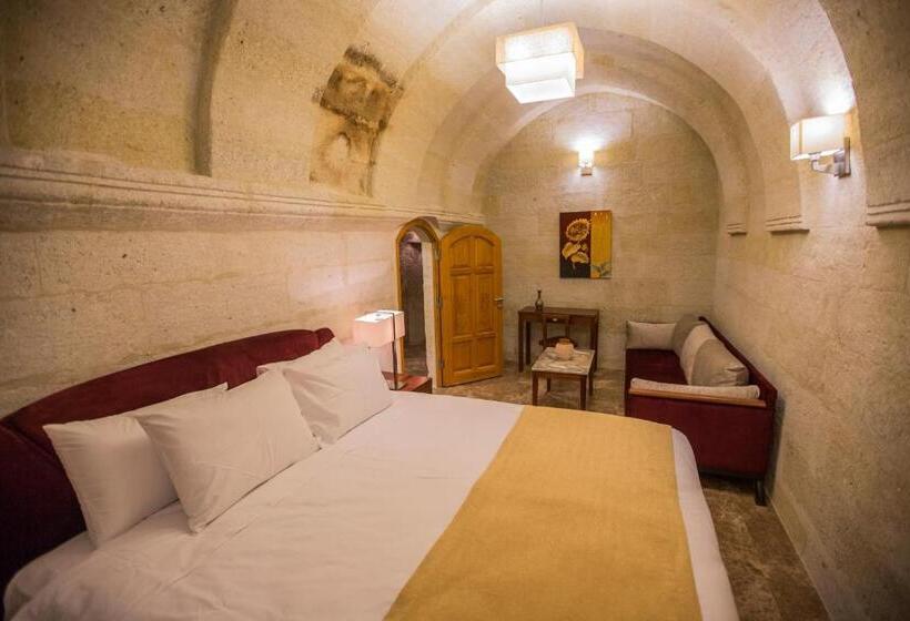 جناح عائلي, Agarta Cave