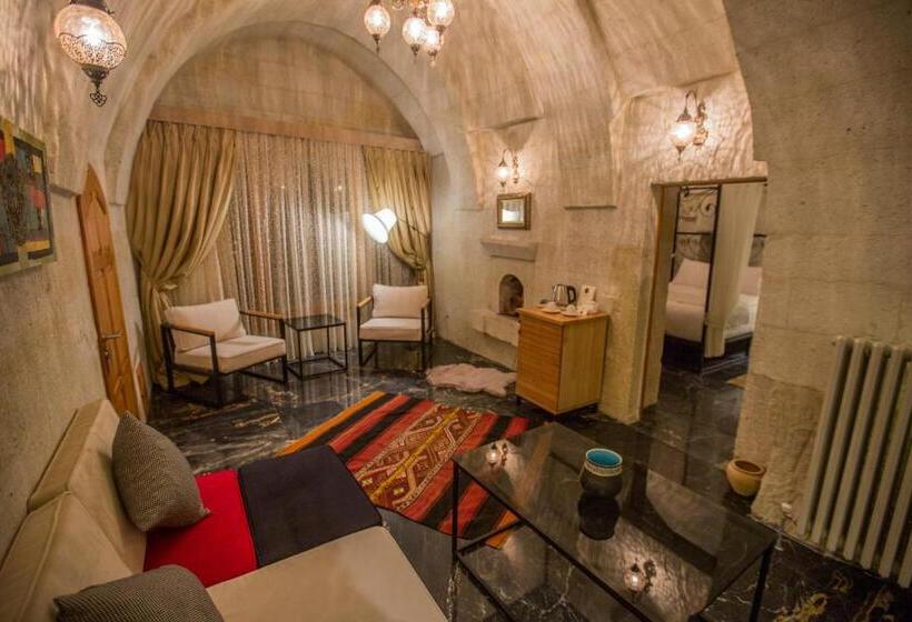 جناح, Agarta Cave