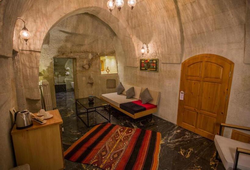 جناح, Agarta Cave