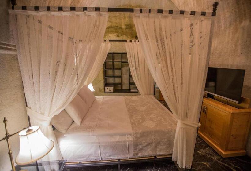 جناح, Agarta Cave