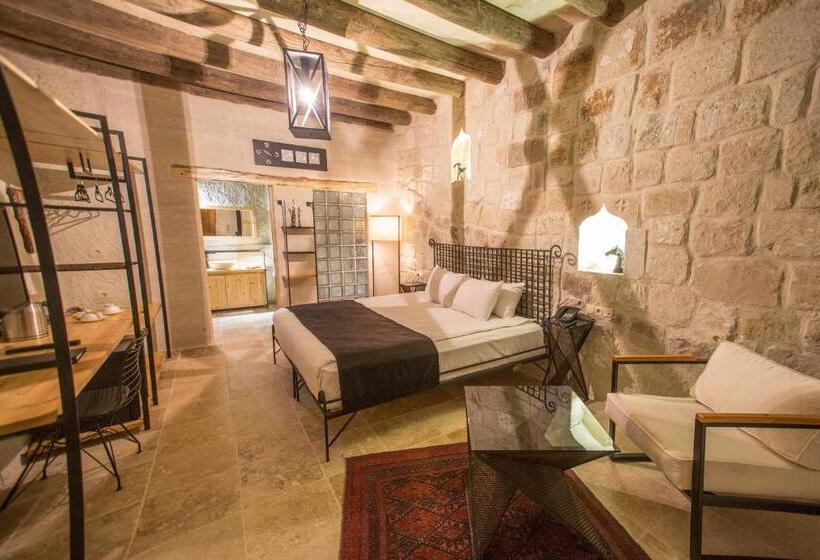 غرفة ديلوكس, Agarta Cave