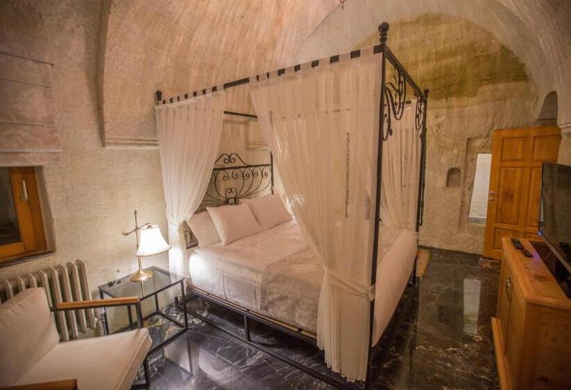 جناح, Agarta Cave