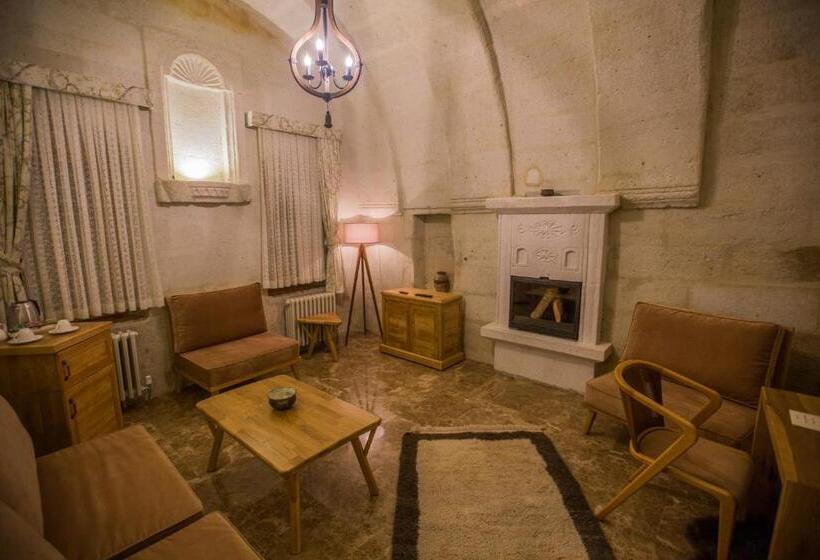 جناح, Agarta Cave