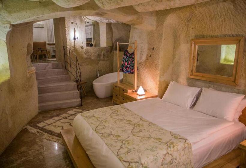 جناح, Agarta Cave