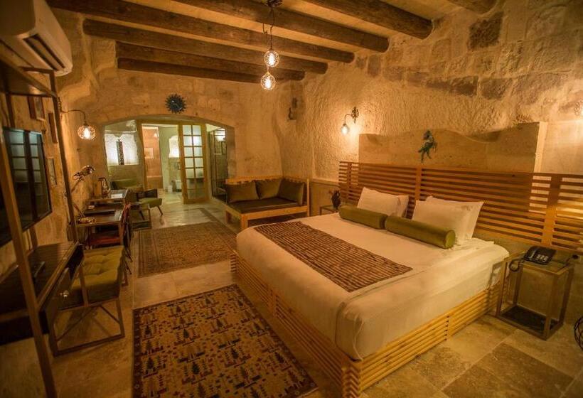 غرفة ديلوكس, Agarta Cave