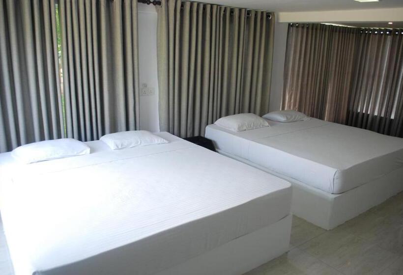 ガーデンビューファミリールーム, Elephant Entrance