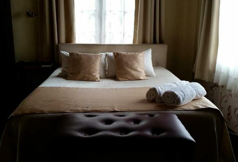 اتاق استاندارد با چشمانداز کوهستان, Relais De La Haute Ville Tana