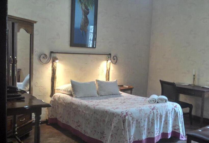 اتاق استاندارد, Relais De La Haute Ville Tana