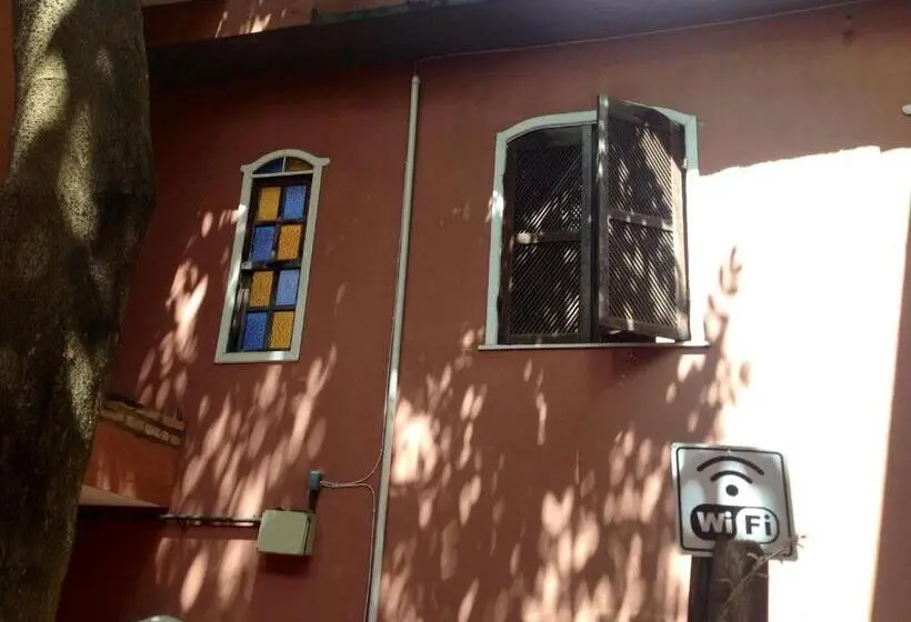 Economy Yhden Hengen Huone, Pousada Del Rey