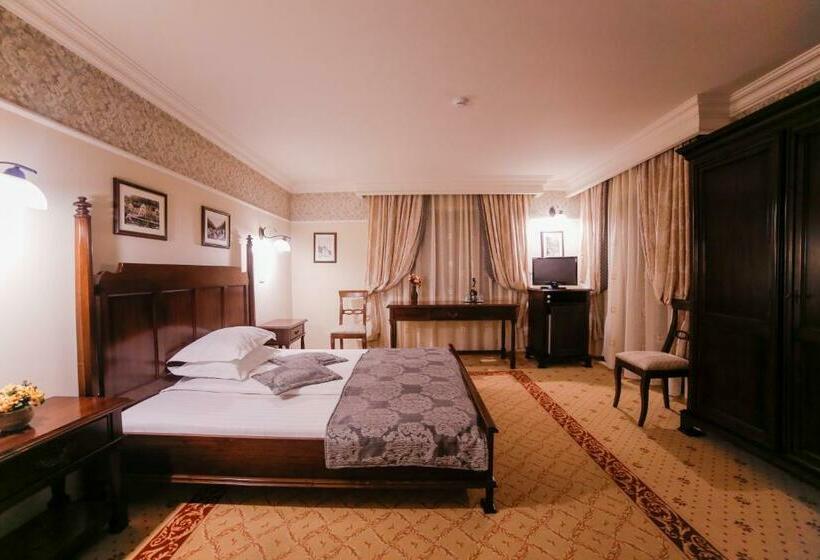 Номер Стандарт, Pension Noblesse