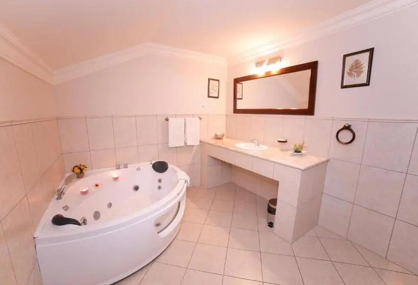 スイート, Pension Noblesse