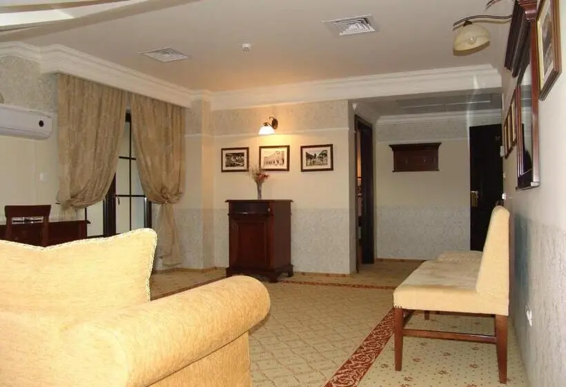 スイート, Pension Noblesse