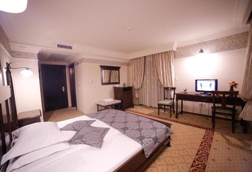 Номер Стандарт, Pension Noblesse