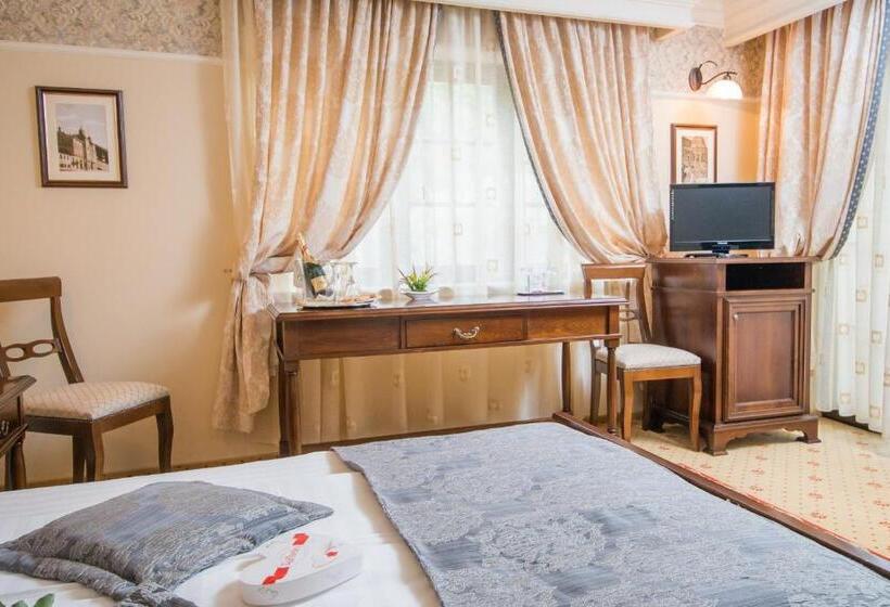 Номер Стандарт, Pension Noblesse