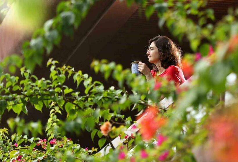 اتاق استاندارد با چشمانداز دریاچه, Uday Backwater Resort